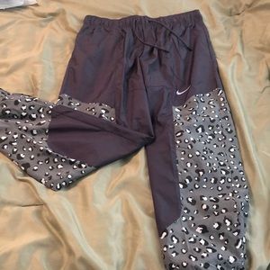 Nike Loose Fit Warm Up Pant